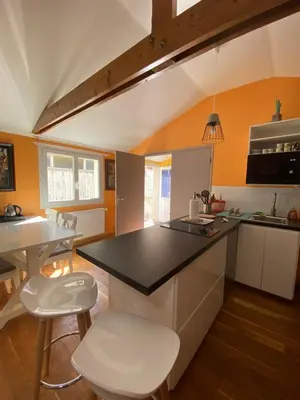 Cuisine ou kitchenette dans l'établissement Le Loft brestois