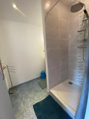 Salle de bains dans l'établissement Le Loft brestois