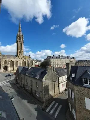 Vue générale sur Saint-Pol-de-Léon ou vue de la ville depuis l'appartement