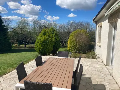 Jardin de l'établissement Chambre d'hôtes de Kermoal-cuisine & salle de bain privées