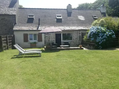 Jardin de l'établissement Petite maison dans les Monts d'Arrée TY COZ