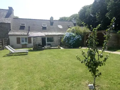 Jardin de l'établissement Petite maison dans les Monts d'Arrée TY COZ