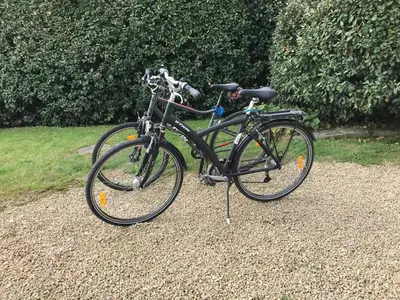 Vélo sur le terrain de l'établissement CHAMBRE D'HOTES KER BEL LEUR ou dans les environs