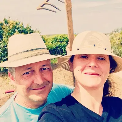 Clients de l'établissement P'ti Gîte en paille face à l'Océan