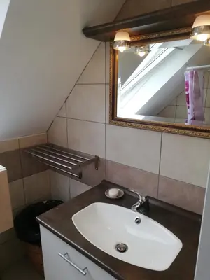 Salle de bains dans l'établissement Maison bord de mer