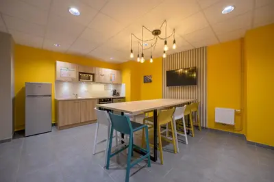 Cuisine ou kitchenette dans l'établissement Résidence Nemea Brest Campus Kervern