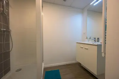 Salle de bains dans l'établissement Résidence Nemea Brest Campus Kervern