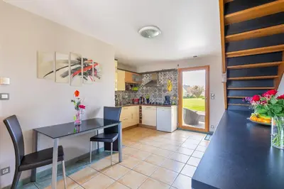 Cuisine ou kitchenette dans l'établissement Le Phare de Trézien - Proche plage