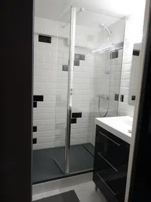 Salle de bains dans l'établissement Appartement au calme proche d'un petit bois dans quimper
