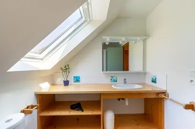 Salle de bains dans l'établissement Ty Lann