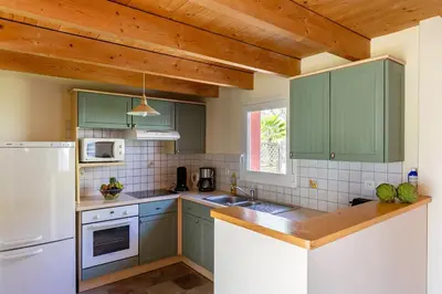 Cuisine ou kitchenette dans l'établissement Ty Lann