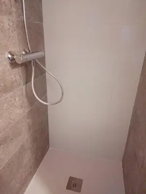 Salle de bains dans l'établissement Ty Tevenn