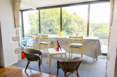 Coin salon dans l'établissement Treffiagat - Grande maison pour 9 - Jardin