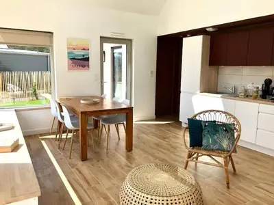 Cuisine ou kitchenette dans l'établissement Nouveau ! La cabine du bout du monde - Le Portzic : votre maison de vacances de haut standing - PL6
