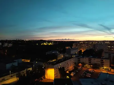 Lever ou coucher de soleil vu de l'appartement ou à proximité