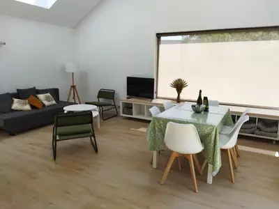 Télévision ou salle de divertissement dans l'établissement La cabine du bout du monde avec Mezzanine PL04, Tevennec - votre maison de vacances de haut standing