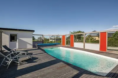 Piscine de l'établissement Le Sémaphore de Trézien ou située à proximité