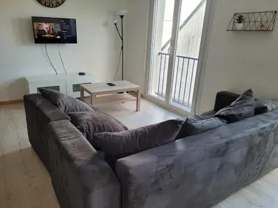 Télévision ou salle de divertissement dans l'établissement 1 chambre privée dans maison de ville