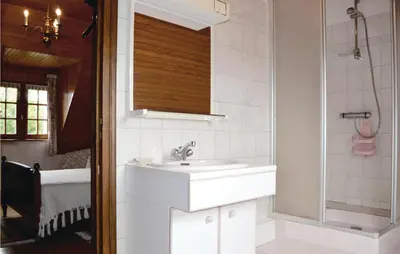 Salle de bains dans l'établissement Holiday Home Menez Rooz - 01