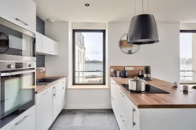 Cuisine ou kitchenette dans l'établissement Appartement 4 personnes avec vue mer