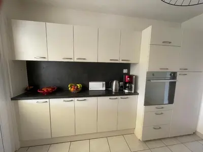 Cuisine ou kitchenette dans l'établissement Villa Honey Moon