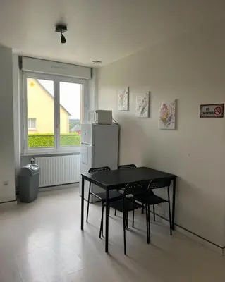 Coin salon dans l'établissement Très joli T1 à Lambezellec avec parking gratuit