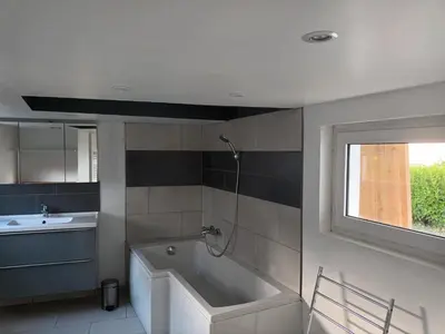 Salle de bains dans l'établissement Ty Mor