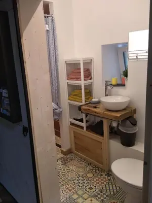 Salle de bains dans l'établissement Le gîte du passage