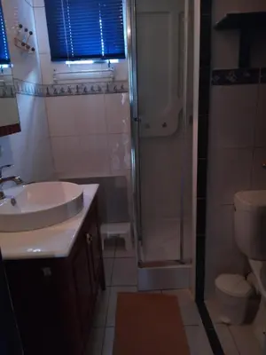 Salle de bains dans l'établissement MAISON AVEC JARDIN PROCHE MER