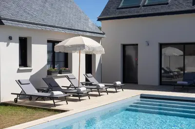 Piscine de l'établissement La Maison des Embruns ou située à proximité