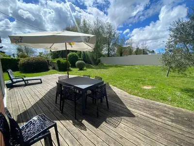 Jardin de l'établissement CARANTEC FAMILY HOME WITH GARDEN 6 persons