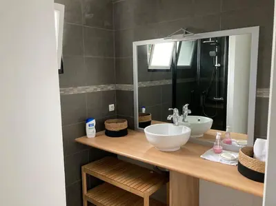 Salle de bains dans l'établissement La marinière