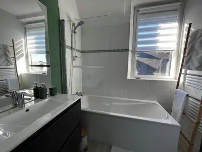 Salle de bains dans l'établissement Lostendro, appartements vue port