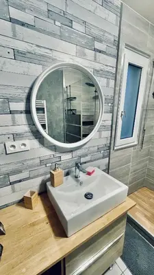 Salle de bains dans l'établissement Bel appartement au coeur du quartier des artistes