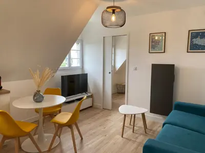 Télévision ou salle de divertissement dans l'établissement La Brise Marine, calme, Océan, 350m plage