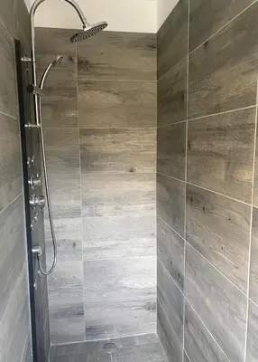 Salle de bains dans l'établissement Capcoz Les Glycines