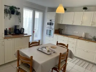 Cuisine ou kitchenette dans l'établissement Appartement RDC de maison principale