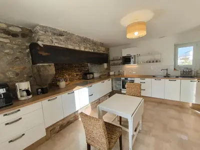 Cuisine ou kitchenette dans l'établissement La Ferme de Penanguer