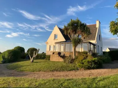 Jardin de l'établissement Kermartin - Maison de famille avec vue sur la baie de Morlaix