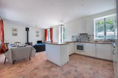 Cuisine ou kitchenette dans l'établissement L'Annexe du Manoir - Vue mer