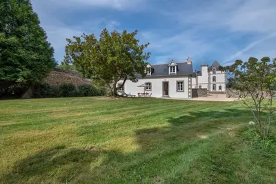 Jardin de l'établissement L'Annexe du Manoir - Vue mer