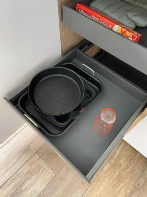 Cuisine ou kitchenette dans l'établissement L'Offshore