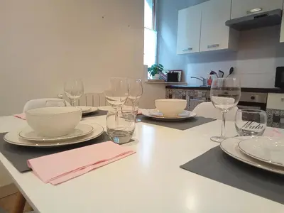 Cuisine ou kitchenette dans l'établissement Coeur de ville cosy