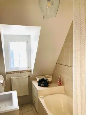 Salle de bains dans l'établissement MOMA