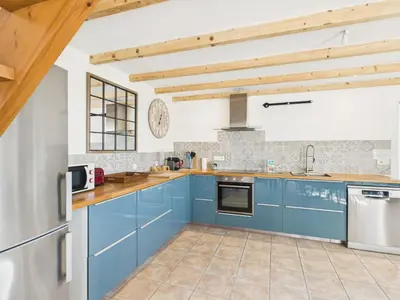 Cuisine ou kitchenette dans l'établissement Longère - 10 personnes - Vue mer