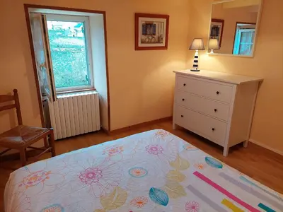 Un ou plusieurs lits dans un hébergement de l'établissement House in Brittany with Stunning Sea View