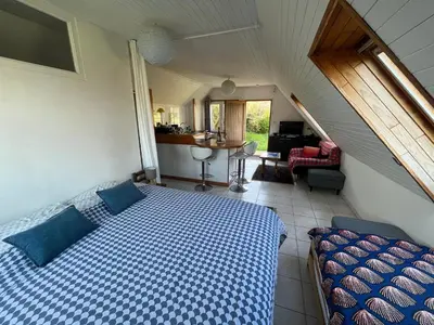 Un ou plusieurs lits dans un hébergement de l'établissement Le Penty de Kerfissien, Studio de plage 2 étoiles