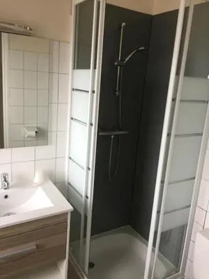 Salle de bains dans l'établissement Hotel TGV
