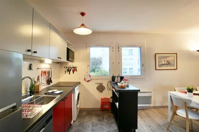 Cuisine ou kitchenette dans l'établissement Le duplex du quai mer