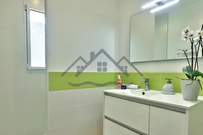 Plan de l'établissement LocaLise - M11 - Ty Gwennili - Maison de plain pied avec terrain entièrement clôturé - Accès plage et centre à pied - Wifi inclus - Draps inclus - Animaux non admis